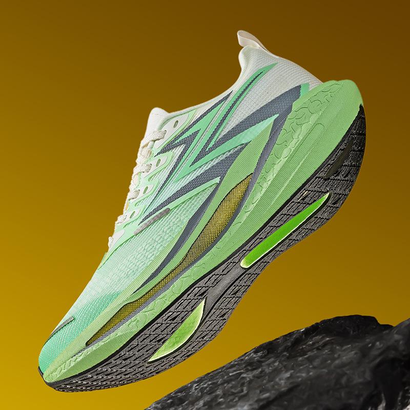Comfortable couple sports shoes casual marathon jogging shoes daily travel shoes light and breathable men and women