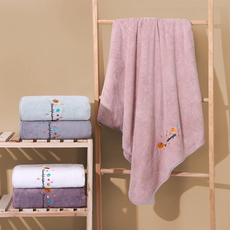 Coral Fleece Bath Towel with Embroidered Logo Thickened Soft Cotton Home Use Non-Shedding Hair Large Bath Towel