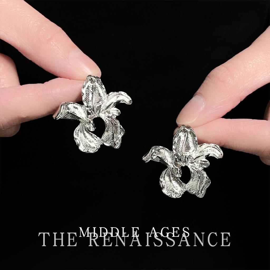 

Higan flower stud earrings literary and retro earrings, stud earrings, niche ear jewelry