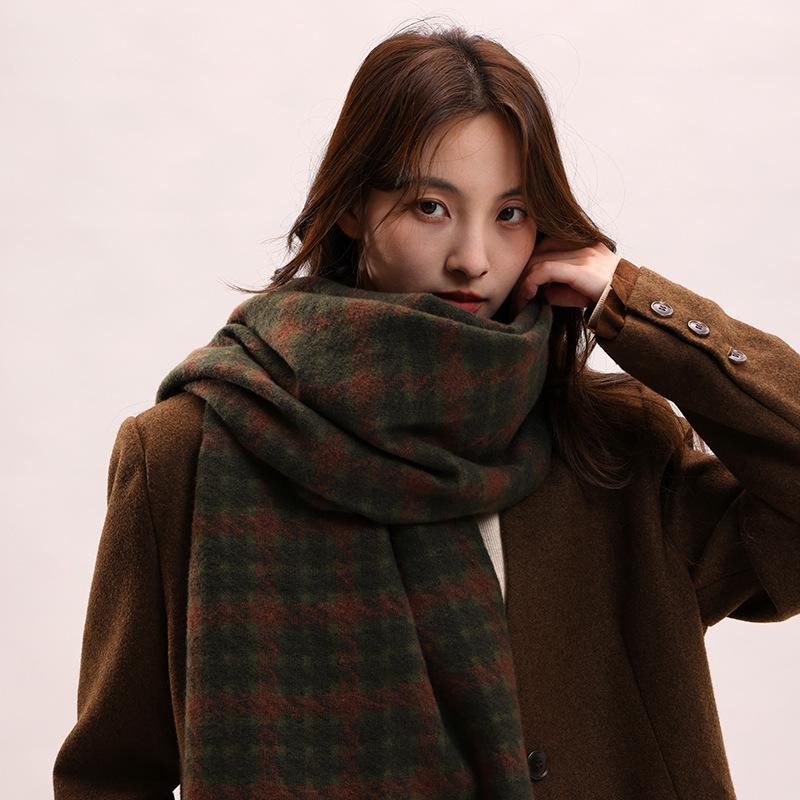

Retro plaid scarf girls winter versatile thickened warm long shawl dual-purpose versatile student scarf білий