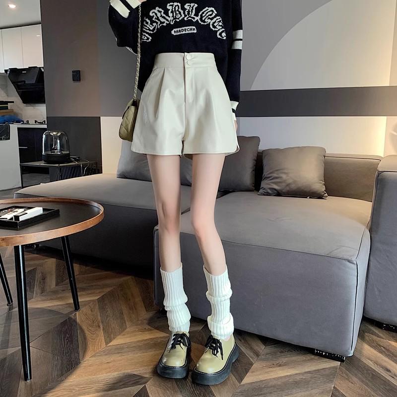 2025 Women's High-Waisted A-Line Black PU Leather Shorts - Autumn/Winter Slimming Wide-Leg Casual Booty Fit