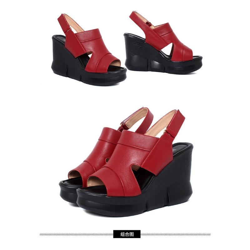 סנדלי פלטפורמה פיפ טו לנשים