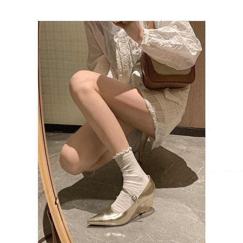 2025 Sommer neu Französisches Temperament Society-Lady Silber spitz Keilabsatz High Heels leichter Mund Mary Jane Einzelne Schuhe Damen