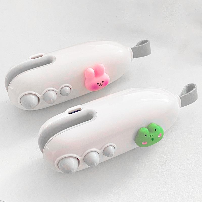 

2024 Portable Cartoon Mini Sealer: Rechargeable Plastic Bag Clip for Household Snacks