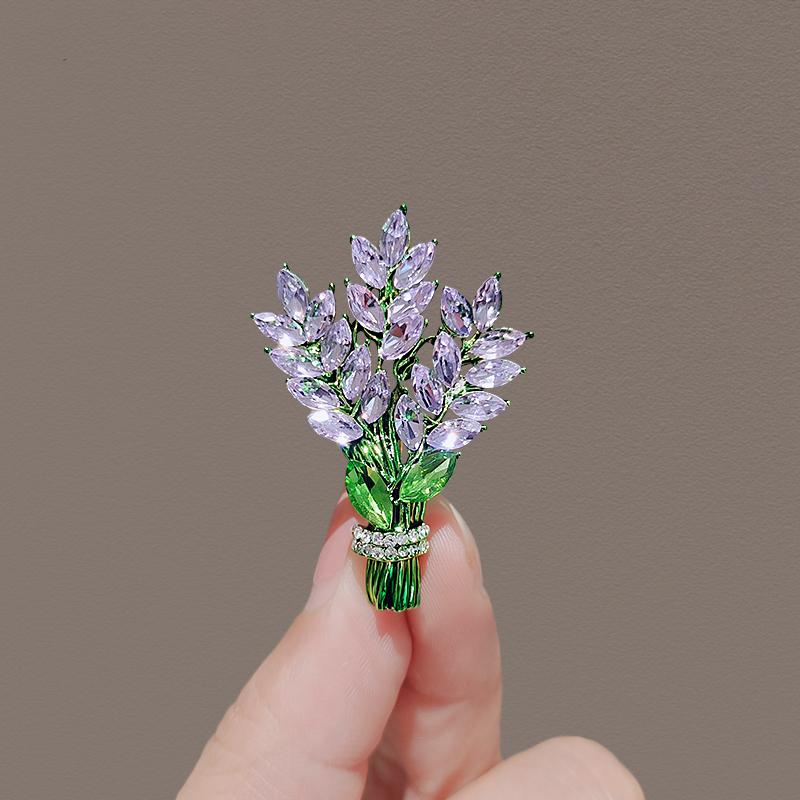 Luxury Purple Lavender Rhinestone Glass Crystal Elegant Fashion Designer Brooch, High-End Zinc Alloy Women s Pin Gold Color