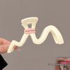 Großer französischer Retro-Klammer-Haarclip für elegante Damenfrisuren.