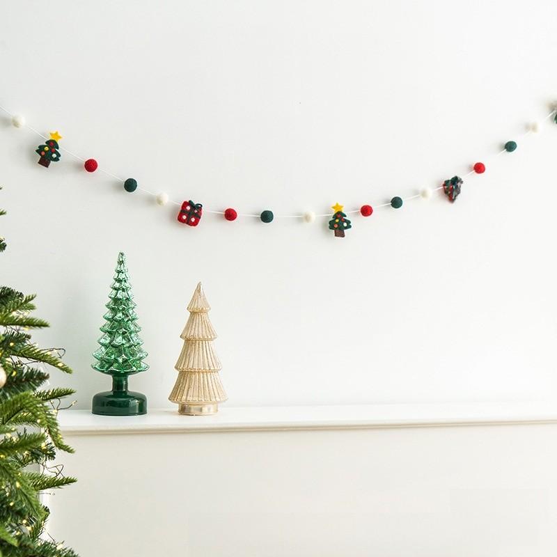 

Christmas Scene Wall Art Wool Felt Ornaments Seasonal Home Decoration Supplies