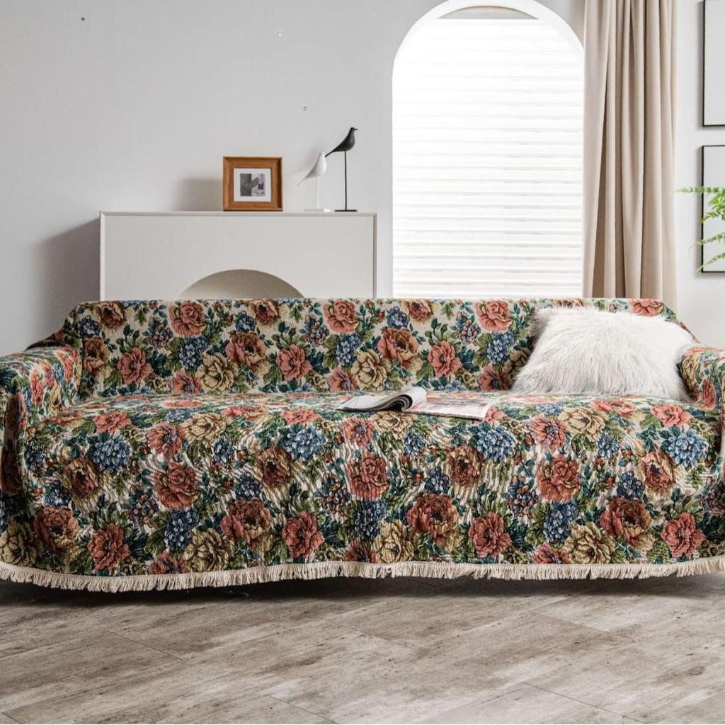 American Retro Non-Slip Stain-Resistant Jacquard Tassel Sofa Cover