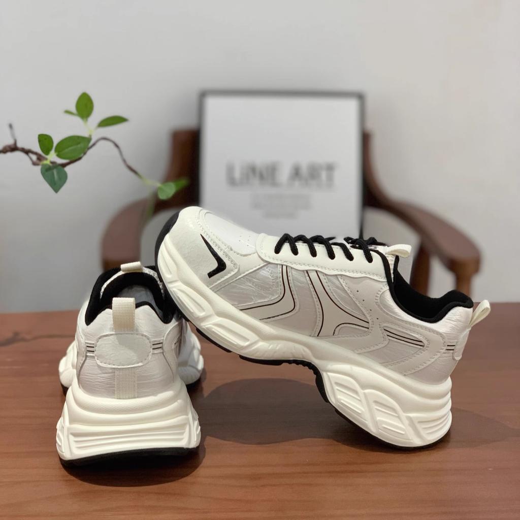 European Dad Shoes Women's Super Fire 2025 Spring and Autumn New Popular Thick-soled Heightening Running Light Sports and Leisure Shoes