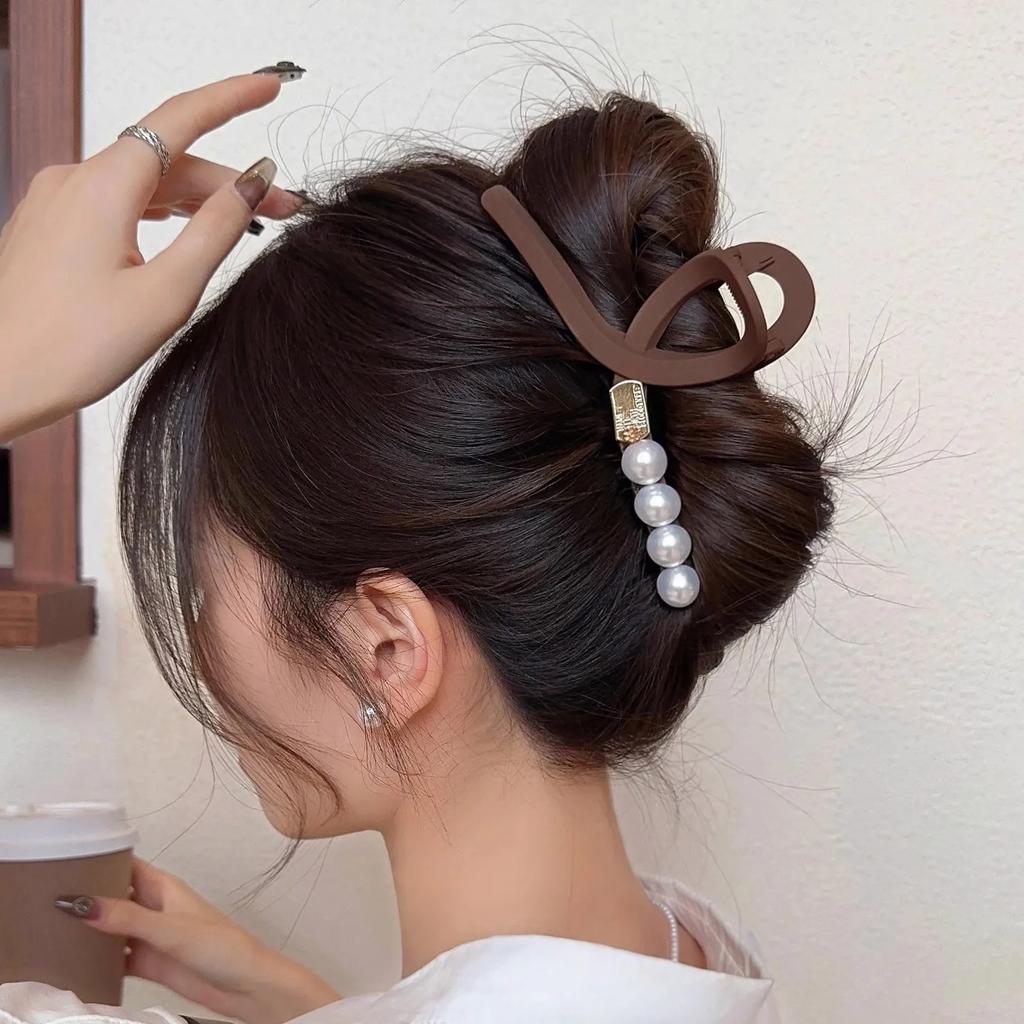 Retro Matte Shark Clip, Women'S Back Of The Head Large Grab Clip, Simple Hair Styling Tool, Versatile Hair Accessory With Temperament