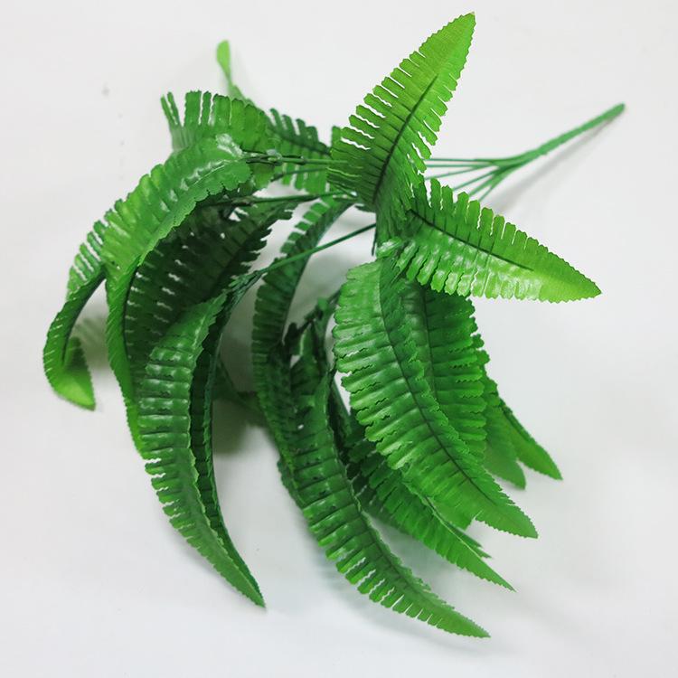 

Штучна весільна квіткова стіна з папороті та перським листям