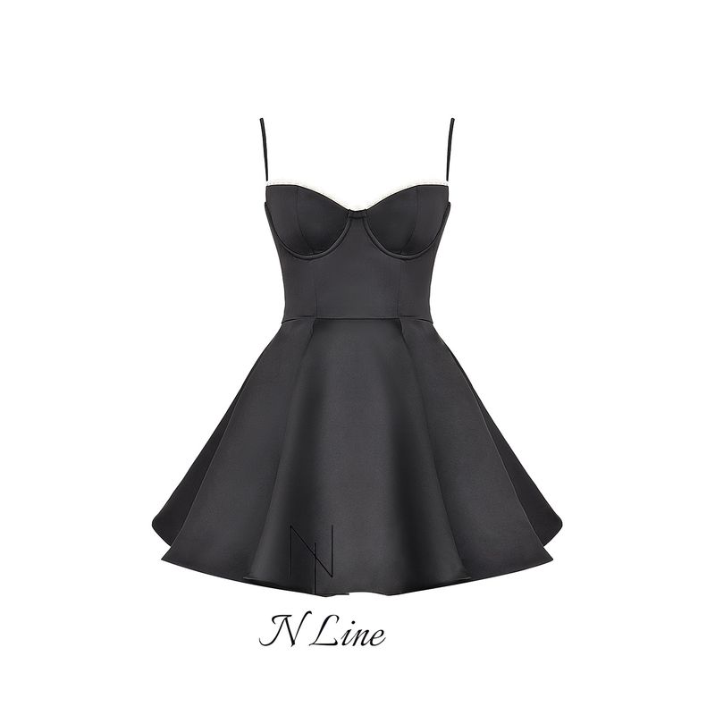 

Модное платье мини из тюля с принтом итальянских роз, на косточках, на бретелях Black XS