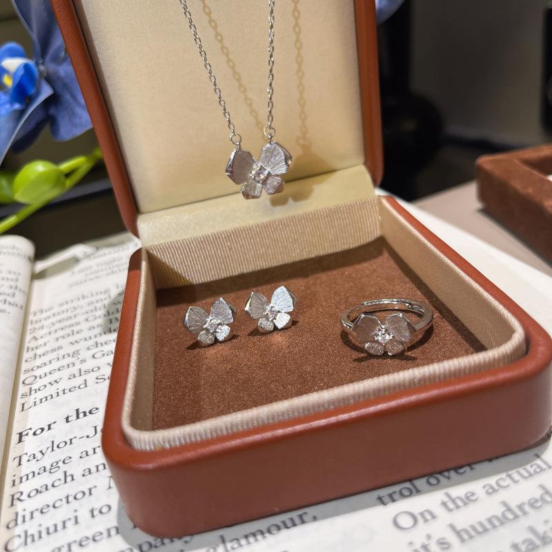 National Style Retro Chunzhi Xiaomeng Handmade Brushed Butterfly Necklace Earrings Ring Set Light Luxury National Tide Style Advanced Sense