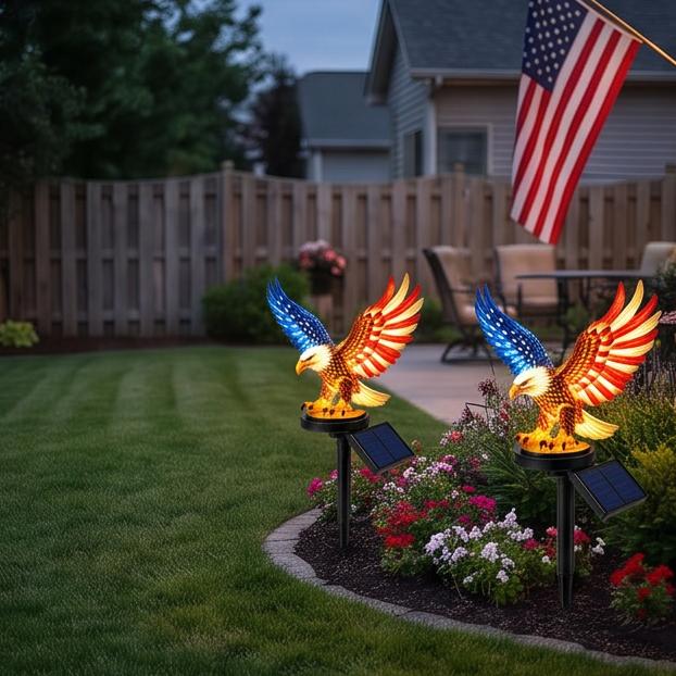 Solar Eagle Garden Stake Light: Resin Bald Eagle with American Flag Wings Warm LED Solar Powered 45 cm Outdoor Lawn Patio Decor Memorial Day Gift
