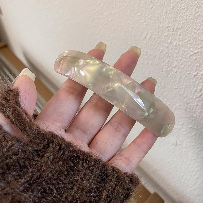 Versatile Large Spring Hair Clip for Women - Elegant Back-of-Head Headdress