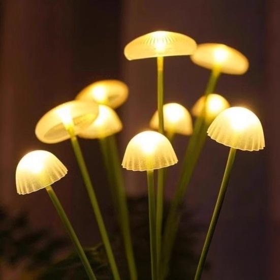 Garden Light Solar Powered Jellyfish Shape Outdoor Yard Light Waterproof Scratch-Resistant Small Size Garden Lamp