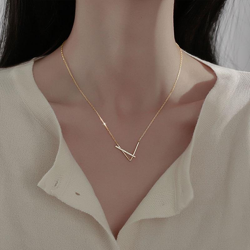925 Sterling Silver V-shaped Necklace for Women Geometric Cross Clavicle Chain Necklace Jewelry Gifts