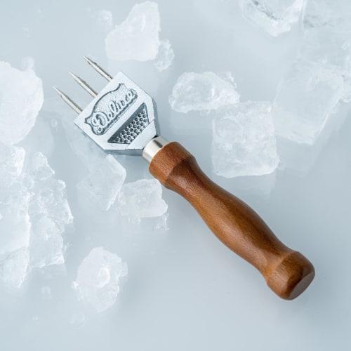 Takaku Sangyo Deluxe 3-Blade Ice Pick