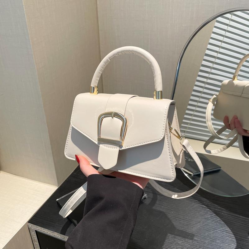 Portable small square bag fashionable and beautiful spring new light luxury simple niche design retro shoulder messenger bag