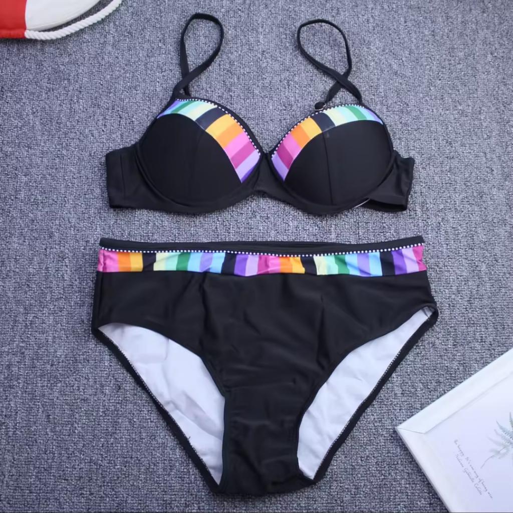Two-piece Women's Swimsuit Set, Black, Padded Suit. Two-piece Women's Swimsuit Set, Black, Padded Suit, XL.