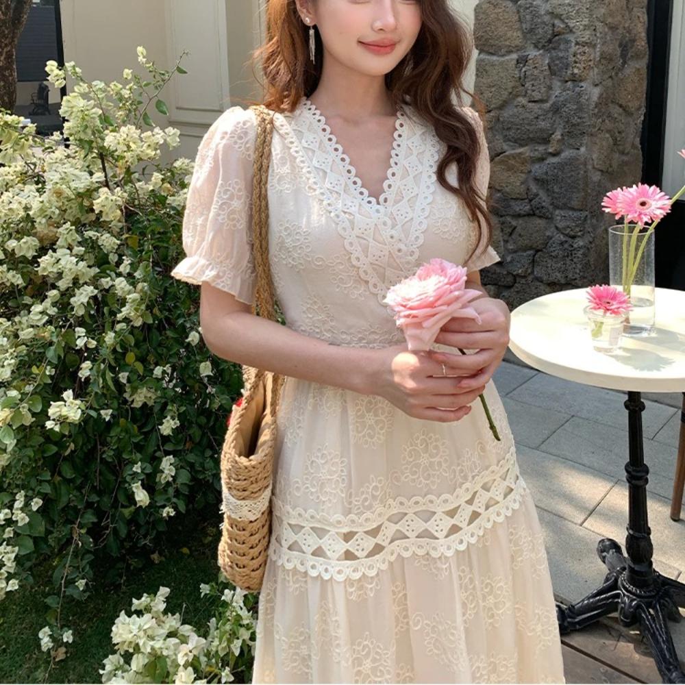 New Summer Fashionable Floral Embroidered Patchwork V-Neck Short-Sleeve Fitted Slimming Midi Dress Women's Holiday Vestidos