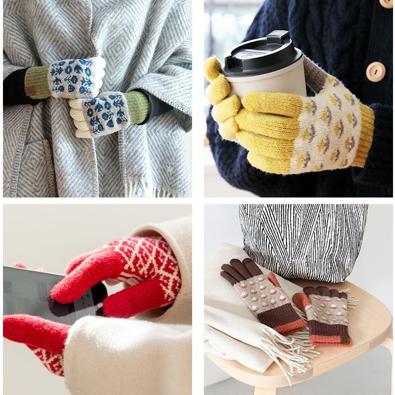 Winter gloves women's self-heating German velvet retro jacquard knitted thermal gloves female student gloves men