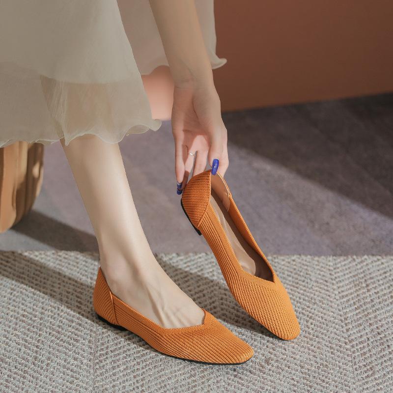 Flying shoes single shoes women's new thick heel pointed head shallow mouth spring and autumn knitted shoes
