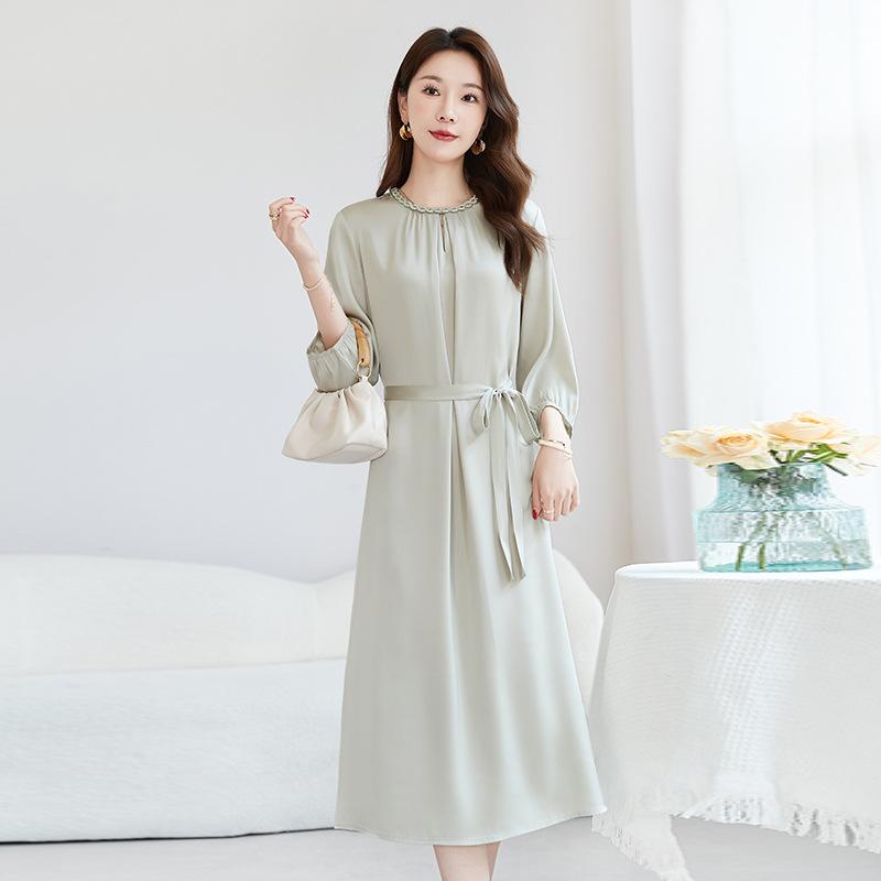 Mulberry Silk Dress Women's 2026 Summer New Round Neck Lantern Sleeve Mulberry Silk Temperament Fashionable High-end