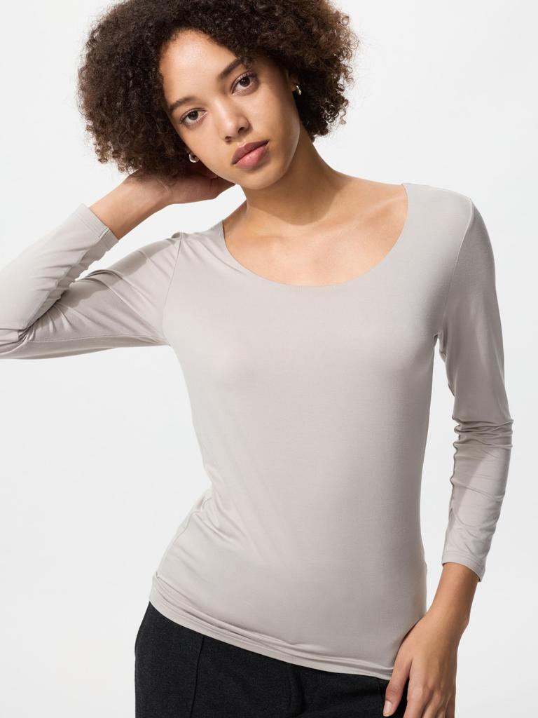 Uniqlo Japan HeaTTech U Neck T 8 Min Sleeve
