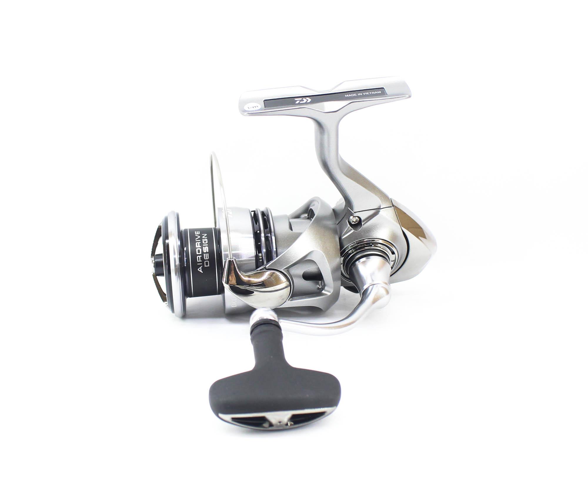 

Катушка Daiwa спиннинговая 23 Exceler LT2500D (7808)