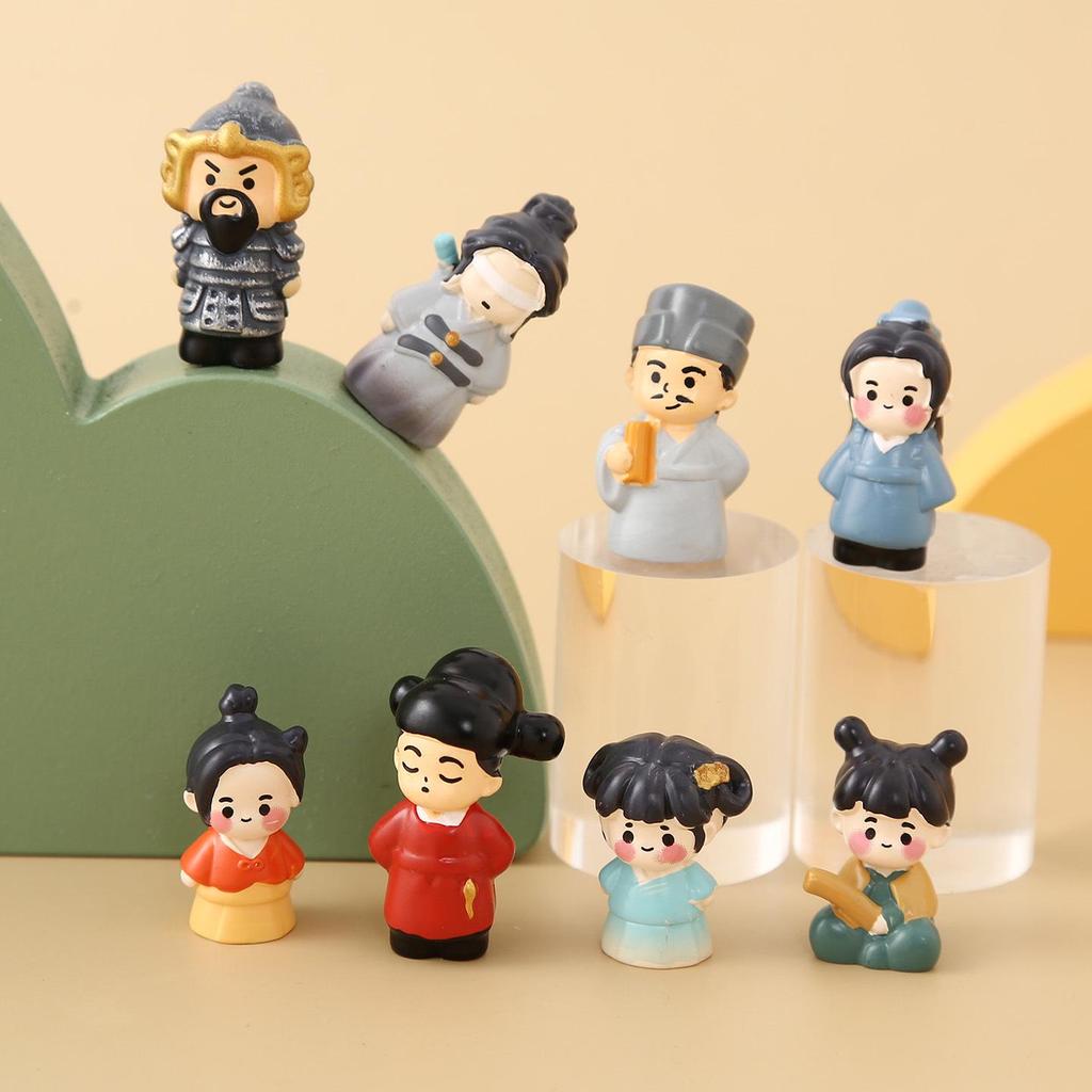 Trendy Chinese Style Ancient Costume Doll Figure: DIY Micro Landscape Decoration Ornament
