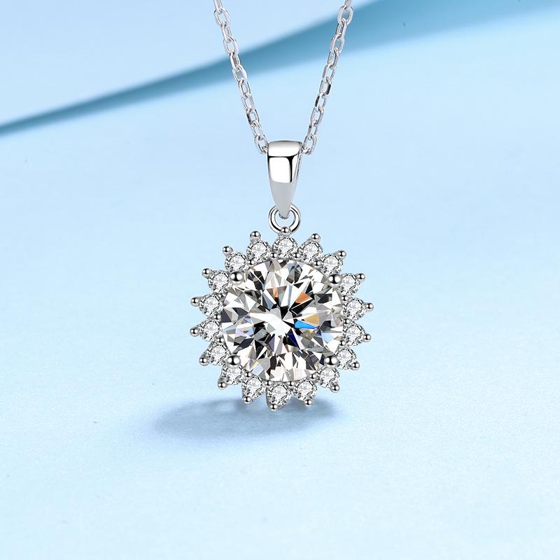 Silver Sunflower Necklace, S925 Moissanite-Inlaid Choker for Women