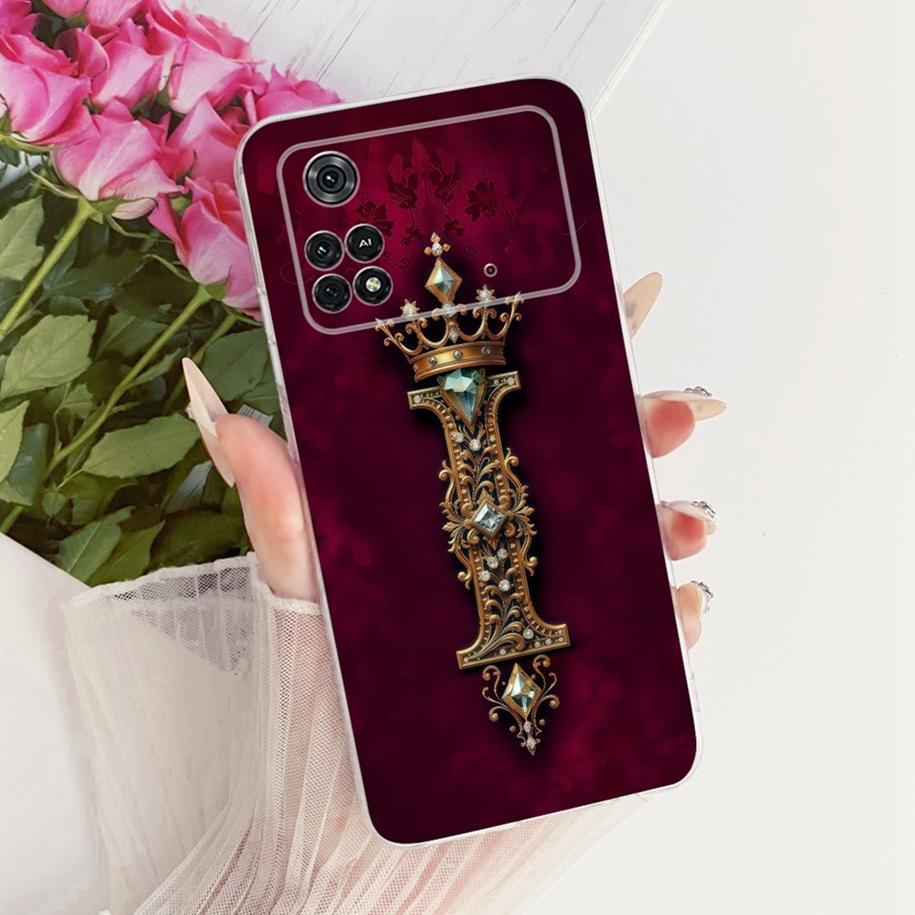 Modische Silikonhülle mit Initialen und Krone für Xiaomi Poco M4 Pro 4G und Xiaomi Poco M4 Pro 5G (Bumper)