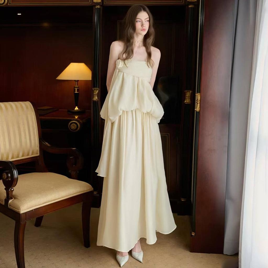 Europe, America 2026 autumn and winter new sleeveless tube top backless irregular design sense personalized casual dress women