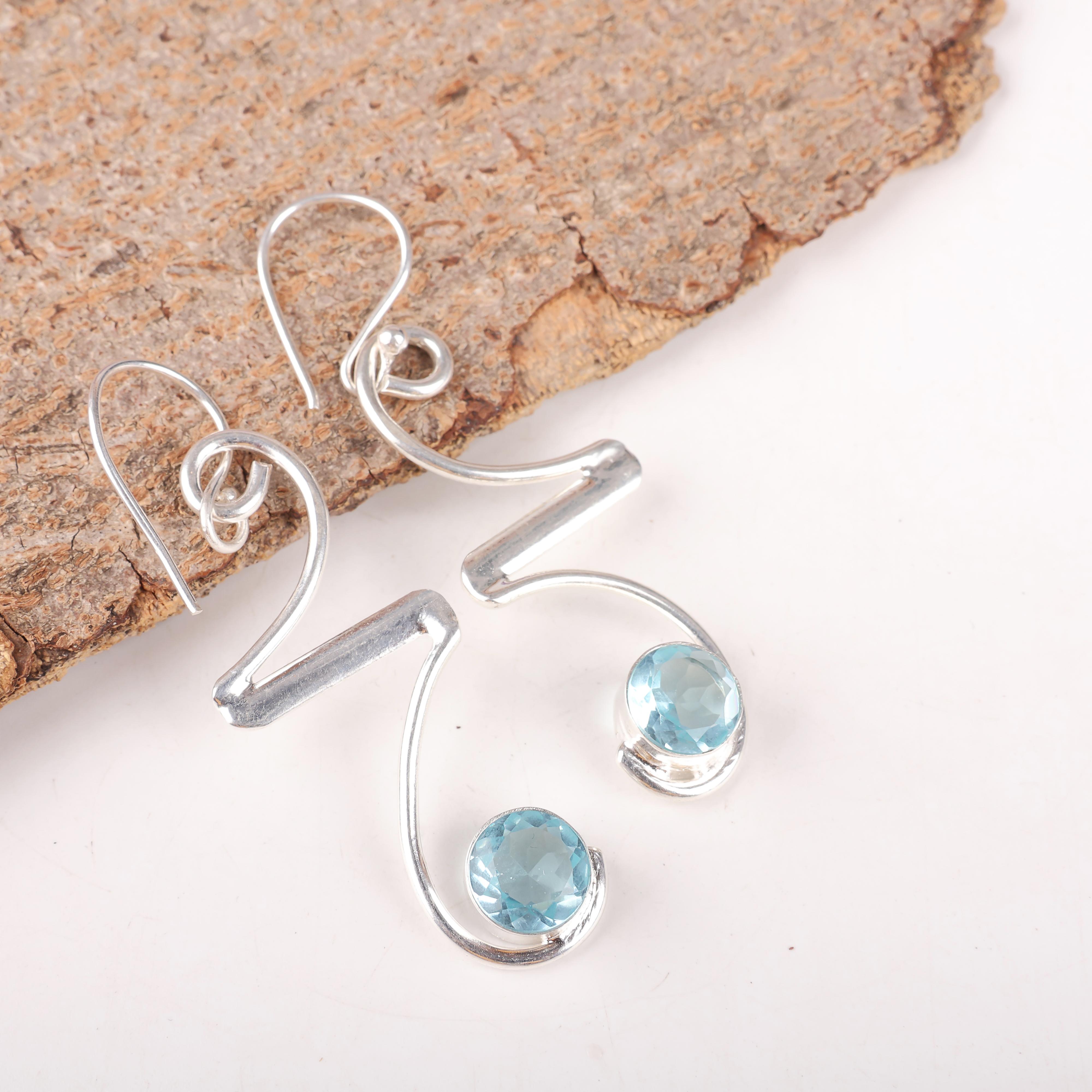 

Серьги с небесно-голубым топазом, ювелирные изделия с драгоценными камнями, серьги из стерлингового серебра 925 пробы, ювелирные изделия ручной работы, серьги с камнем-талисманом, подарок для сестры 2.35 Inches белый