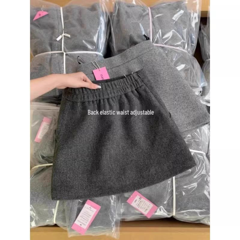 Cozy Chic Gray Wool Blend A-Line Short Skirt: Perfect for Women This Autumn and Winter!