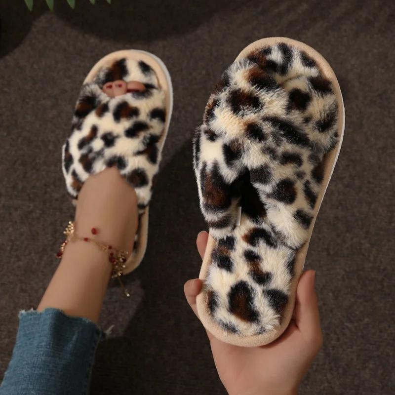 Fashion Fashion Cross Strap Fur Slippers Women Indoor Light Warm Plush Home Slippers Woman Faux Fur Flat Heel Couple Slides Plus Size 43