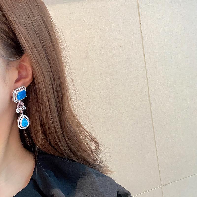 Green square earrings exaggerate the atmosphere colorful cubic zirconia earrings