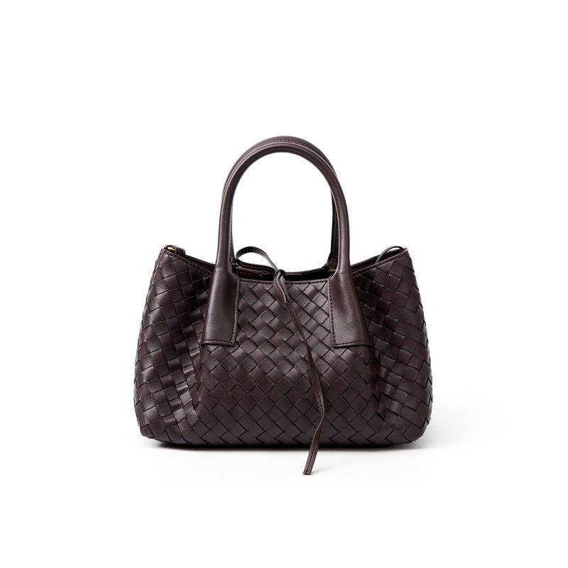 Portable Handmade Cowhide Woven Bag Niche Versatile Style Underarm Casual Fashion Large Capacity Shoulder Tote Bag