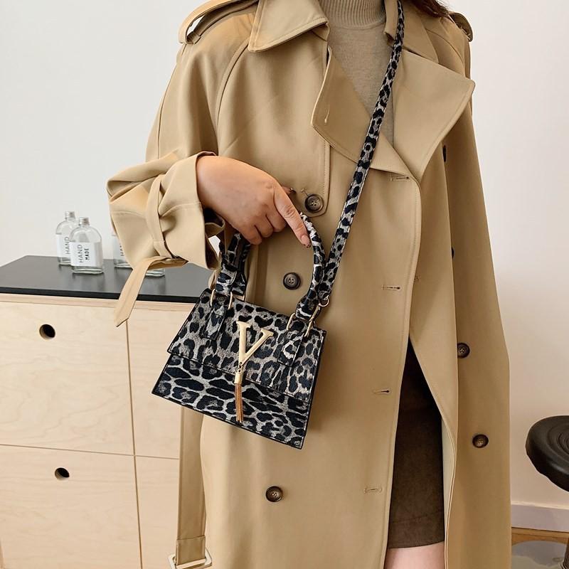 Chic Vintage Leopard Print Commuter Small Square Bag Fashionable And Versatile For Daily Use