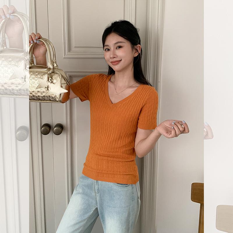 Summer new twist knitted sweater V-neck short-sleeved T-shirt women's slim and thin high-end versatile chic top