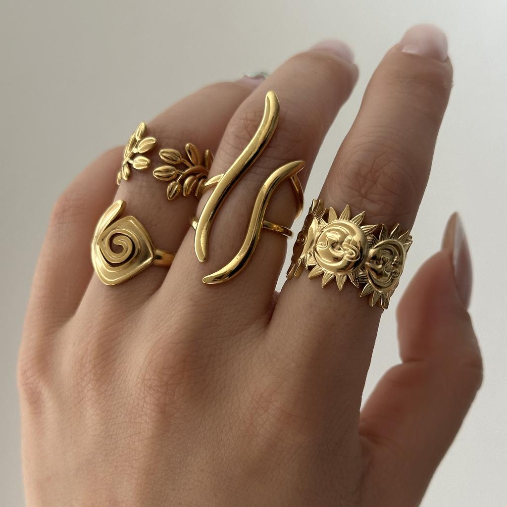 Stainless Steel Irregular Geometric Ring for Women Vintage Gold Color Sun Leaf Joint Finger Ring Party Versatile Jewerly Gifts
