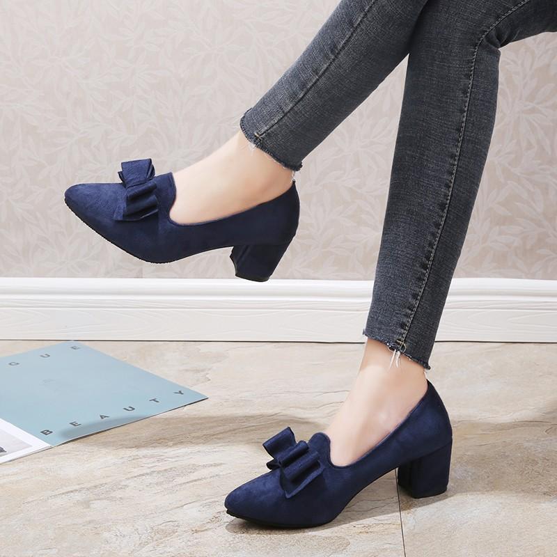 Fashion 2024 Spring and Autumn New Fashion Pointed Suede Shallow Mouth Bow Sexy Large Women's Thick High Heels Single Shoes