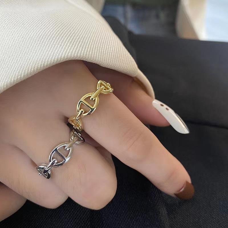 Anello Minimalista alla Moda Ins con Design Personalizzato a Naso di Maiale Multi-strato Vuoto Versatile per Fidanzate Anello Dolce Delicato