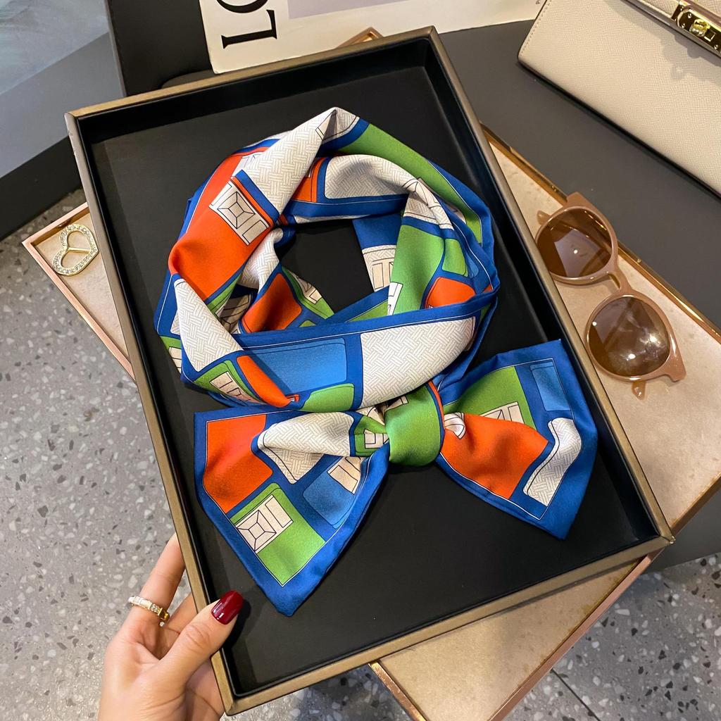 Small long silk scarf, women's spring and autumn style, foreign style, fashionable new style, matching shirt, headband, mother's neck, scarf.