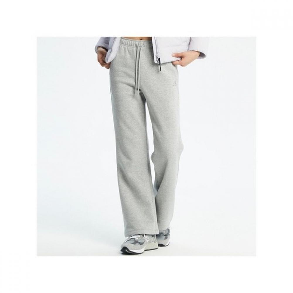 

New Balance Half Club New Balance Women S Signature bruShed Bootcut pantS Nbml 70