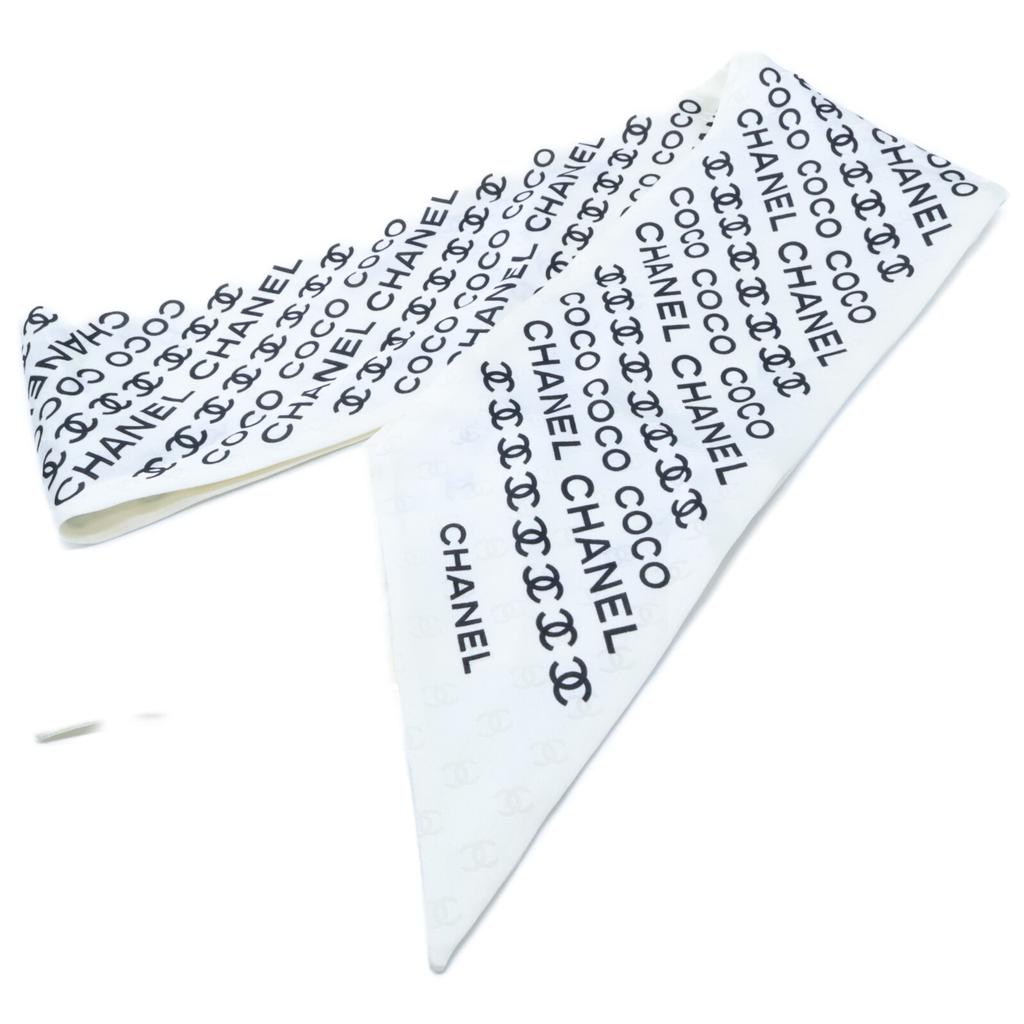 Chanel Excellent Condition 25 Stainless Steel Silk CC Logos Twilly Scarf whiteUsed