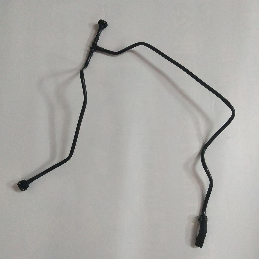 Auxiliary Water Tank Hose for Mercedes-Benz W166 Engine Cooling (Part 1665000091).