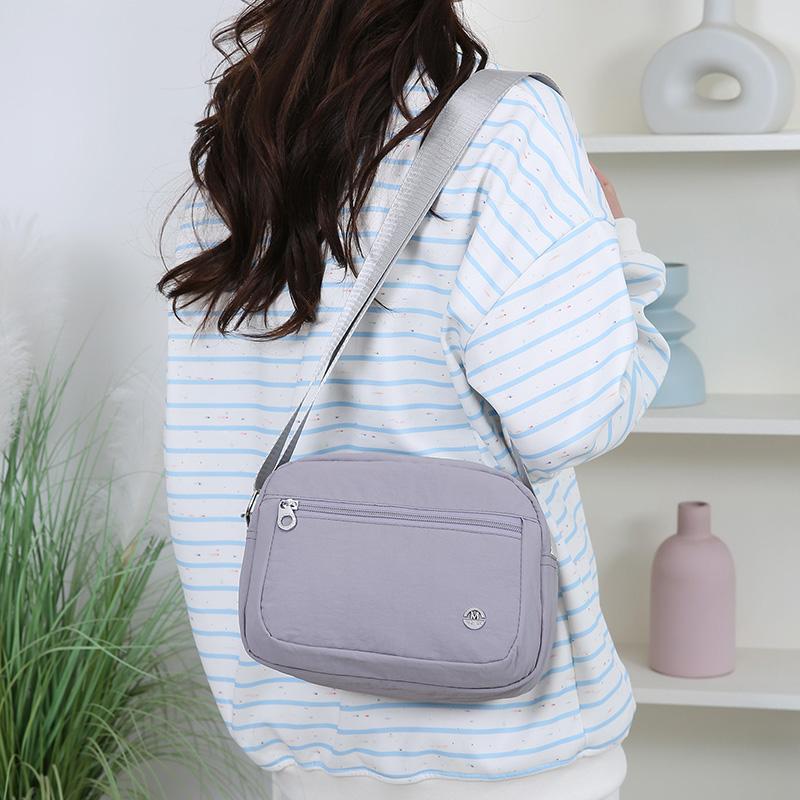 Lightweight Waterproof Nylon Crossbody Bag New Style Small Square Casual Ladies Phone Shoulder Bag Fashionable Women's Handbag