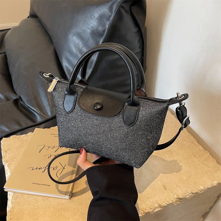 Flash diamond woolen leather dumpling dual-purpose handbag серебряный